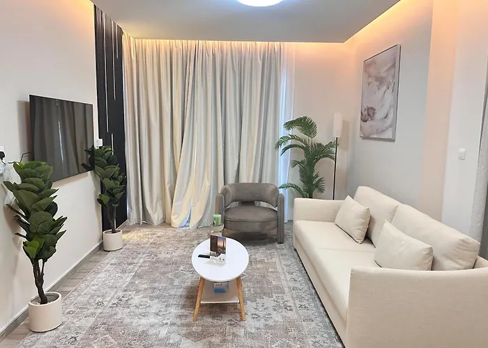 Vserve Modern Oasis Canal & Burj Views