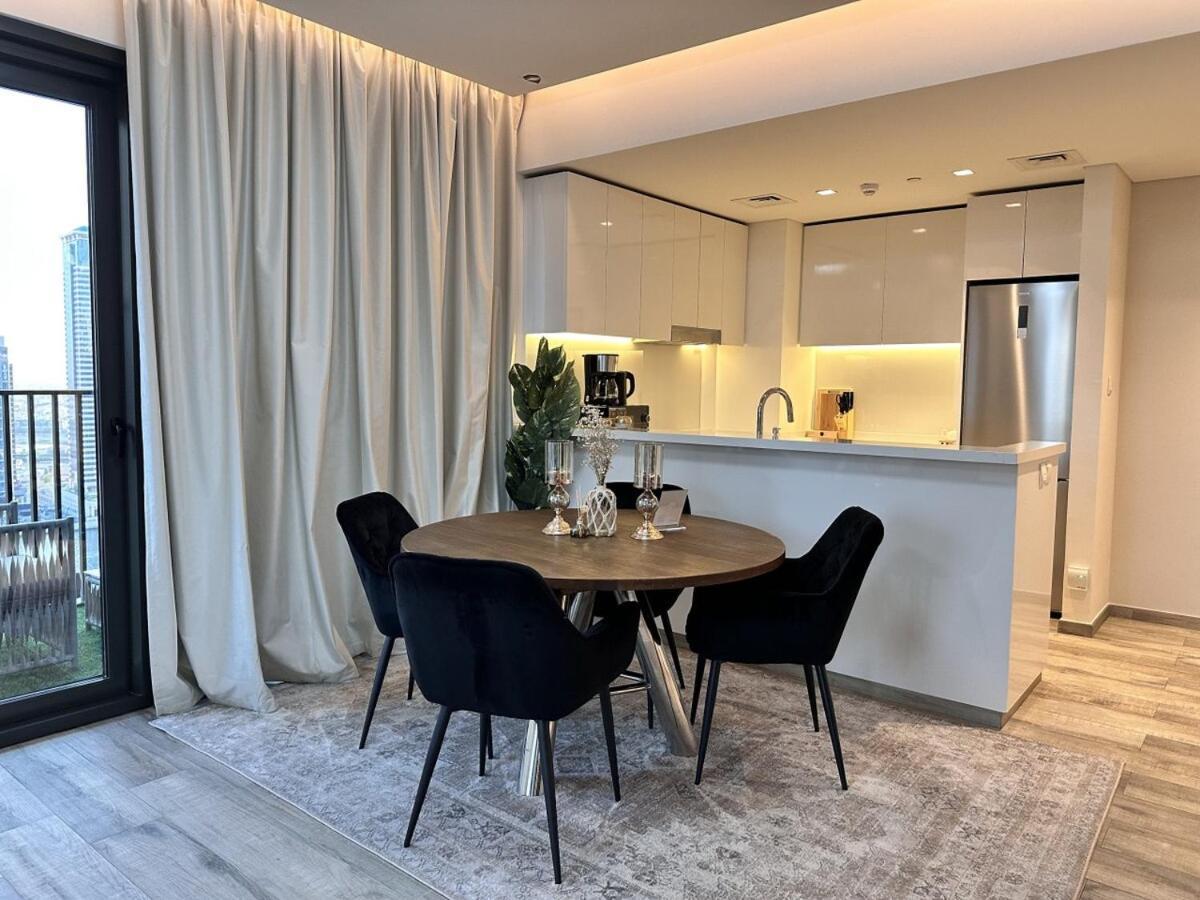 Apartment Vserve Modern Oasis Canal & Burj Views *